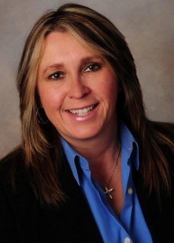 WHC Coalinga President named Fresno State "Top Dog" WHC President Carole Goldsmith